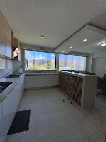 Alquiler De Apartamento En El Bosque Res. Holyday Palace