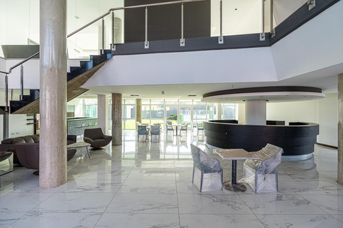 Venta Hotel En Fisherton A Estrenar