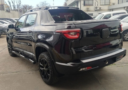 Imagen 3 de 15 de Fiat Toro Volcano 4x4 At9