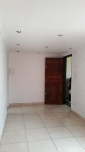 Alugo Apartamento Teotônio $1000 Reais Com Garagem Fechada