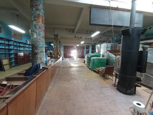 Imagen 9 de 15 de Venta Local-deposito En Frente Al Ex-mercado Modelo