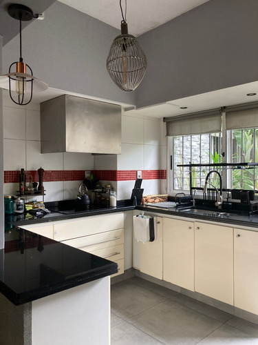 Imagen 7 de 24 de Dueño Vende Hermosa Casa En Excelente Estado, Luminosa Y Con Ubicación Ideal.