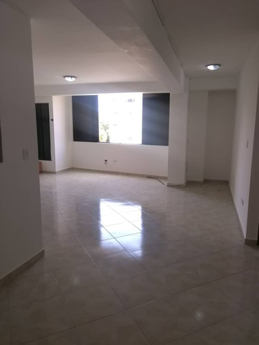Imagen 3 de 3 de Alquilo Apartameno Zona Norte Maracay