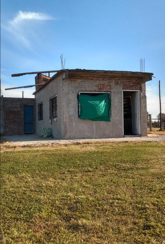 Amplio Lote Con Mejoras De 5000m2