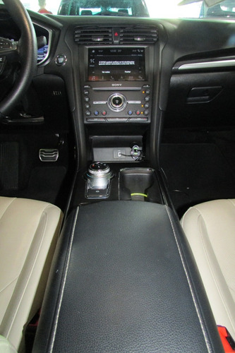 Ford Fusion 2.0 Titanium Hybrid Aut. 4p