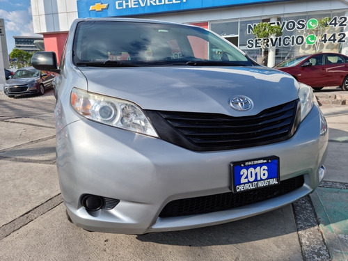 Imagen 15 de 15 de Toyota Sienna 2016 3.5 Ce At