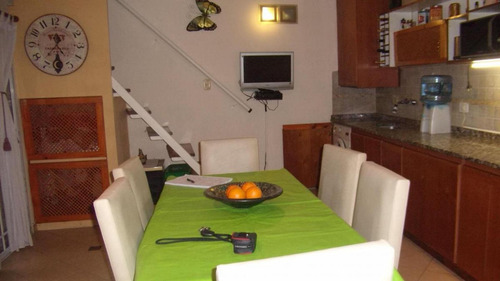 Imagen 5 de 9 de Casa Ph - 4 Ambientes - Servicios - Castelar Sur