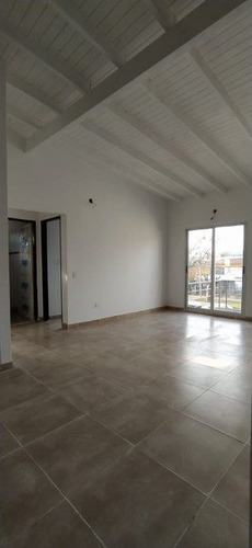 Imagen 8 de 19 de Magnifico Departamento En Venta De 4 Ambientes En Turdera