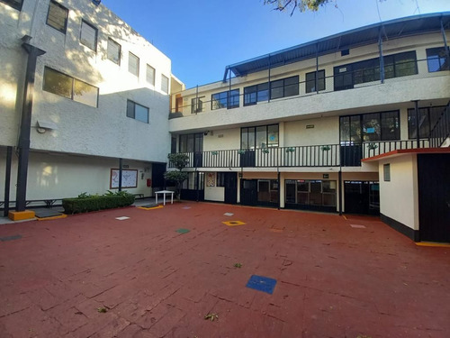 Casa  Con Uso De Suelo Venta, Col. Tlalpan.