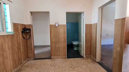 Imagen 10 de 27 de Venta De Casa 7 Amb O Mas En Ciudadela, Tres De Febrero