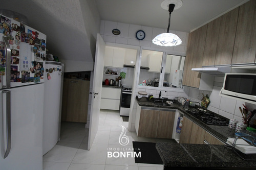 Imagem 3 de 23 de Sobrado Em Condomínio Com 3 Dormitórios À Venda Com 185m² Por R$ 540.000,00 No Bairro Capão Raso - Curitiba / Pr - Sob0158
