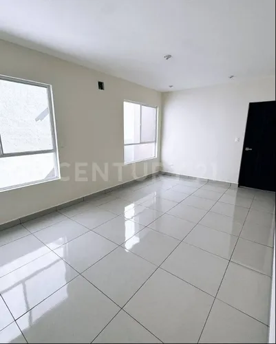 Casa En Venta En Col. El Roble En San Nicolas De Los Garza