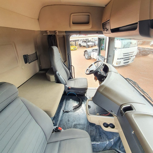 Imagem 14 de 22 de Caminhão R440 Highline Scania 440 Cavalo 6x2 Trucado 2018