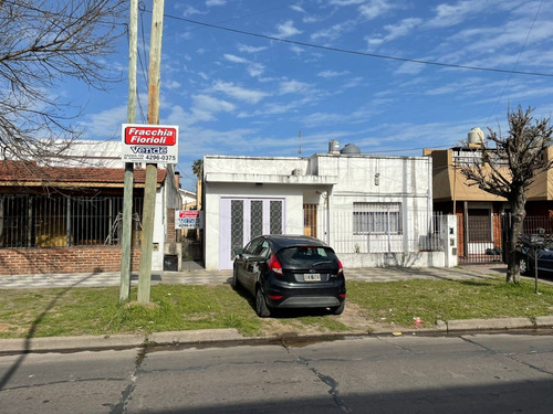 Imagen 1 de 14 de Departamento En Ph Al Fondo, En Monte Grande