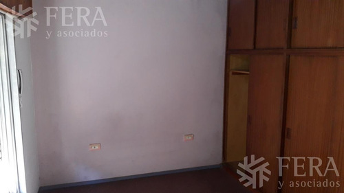 Venta De Departamento Tipo Casa De 5 Ambientes Con Patio En Wilde (26413)