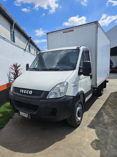 Iveco Daily 35s14 Ano 2014 Bau