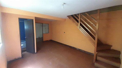 Casa En Venta De 2 Dormitorios En Padre Hurtado