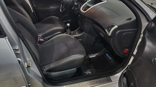 Peugeot 207 Compact 2012 Xt Feline