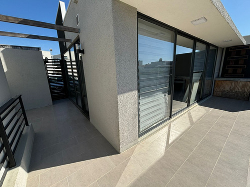 Amplia Casa 3d/3b En Condominio Con Áreas Comunes