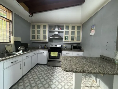 Se Alquila Casa 1000m2 Valle Alto 5301