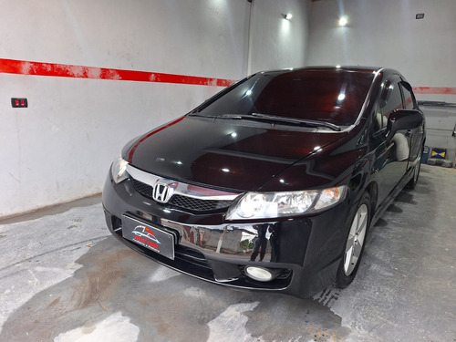 Honda Civic 1.8 Lxs Flex Aut. 4p