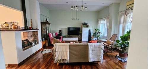 Casa Chalet En Venta En Villa Sarmiento, Morón, G.b.a. Zona Oeste, Permuta Por Depto En Caba O Haedo