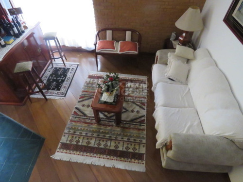 Casa 3 Dormitórios, 1 Suíte E 2 Vagas De Garagem À Venda No Bairro Vila Gumercindo - Ph4002