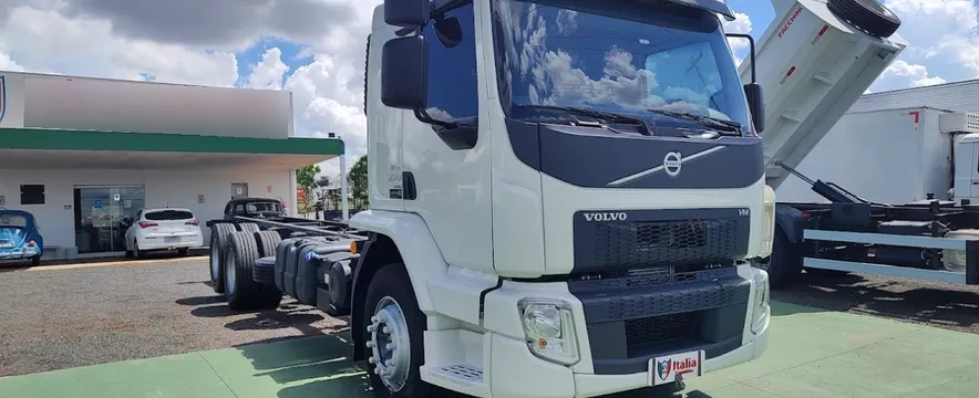 Volvo Vm 270 6x2 2022