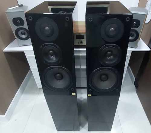 Imagem 2 de 9 de Par De Caixas Jbl Modelo L7 Black Piano