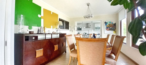 Casa En Venta De 6 Dorm. En Olmué