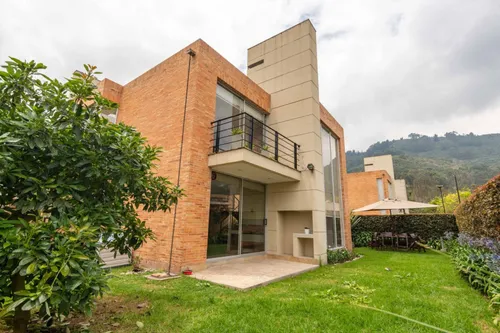 Casa En Arriendo/venta En Barrio Fonqueta. Cod V22109