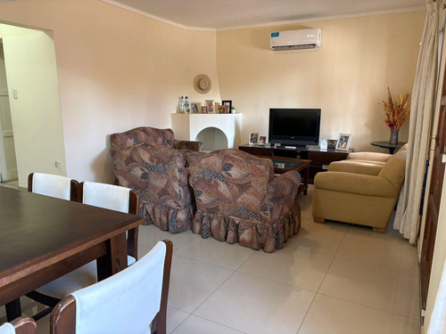 Casa En Venta En Godoy Cruz