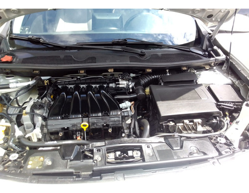 Renault Fluence 2.0 Dynamique Plus X-tronic Hi-flex 4p
