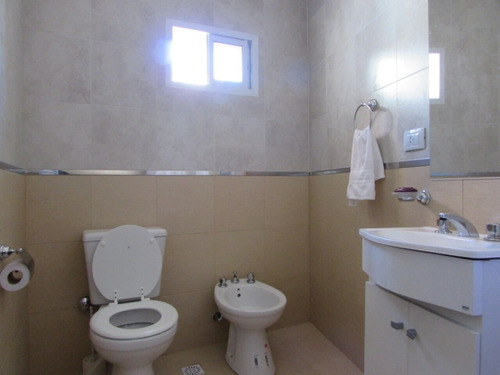 Cabaña Villa Carlos Paz Centro, 2 A 6 Personas, Cochera, Cocina Completa, Aa, Wifi, Smartv