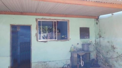 Casa Com Comércio Em Rua Pavimenta No Bairro Savoy Em Itanhaém - 0119-cm