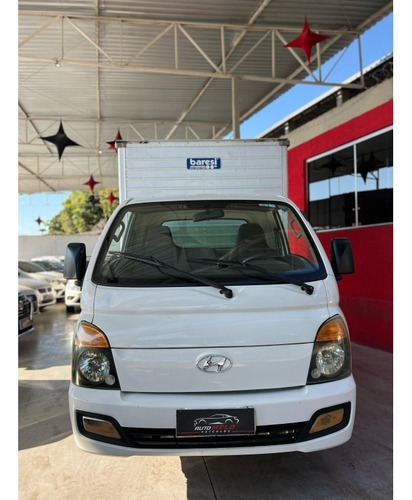 Hyundai HR 2.5 LONGO SEM CAÇAMBA 4X2 16V 130CV TURBO INTERCOOLER DIESEL 2P MANUAL