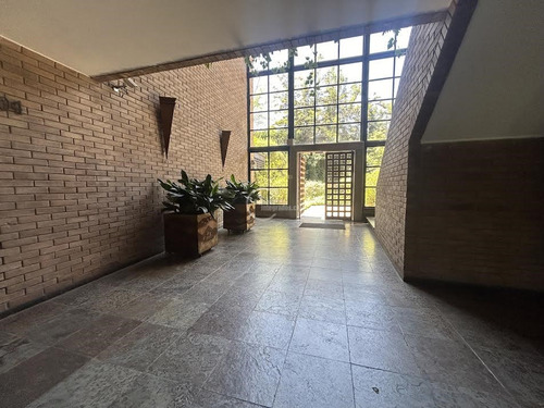 Departamento En Venta De 4 Dorm. En Lo Barnechea