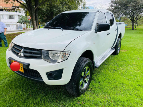 Mitsubishi L200 SPORTERO 2.5 Basica