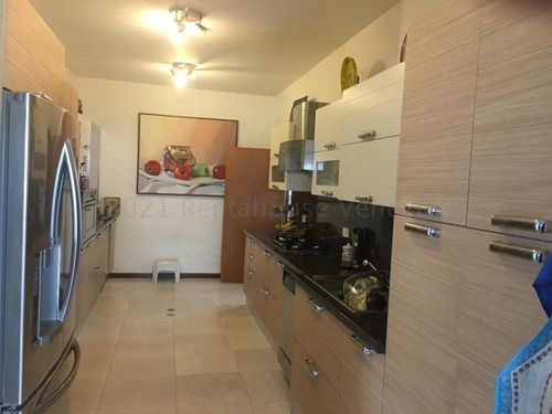 Imagen 8 de 12 de Casa En Venta En Prados Del Este 21-13811 Caro Fermoso 0424-2083128