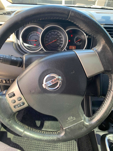 Nissan Tiida 1.8 Premium Mt 2011