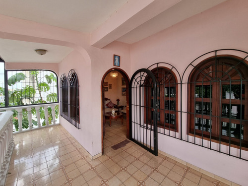 Imagen 8 de 29 de Casa Con Local Comercial En Venta Centro De Baquisimeto #22-8710