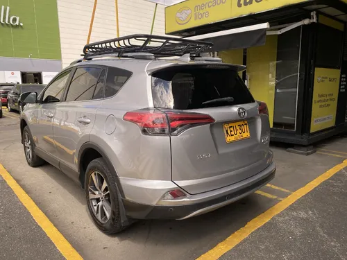 Toyota RAV4 2.5 Xroad