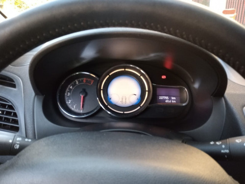 Imagem 10 de 13 de Renaut / Fluence Dynamique Aut. 2.0 Flex - 2015/2016