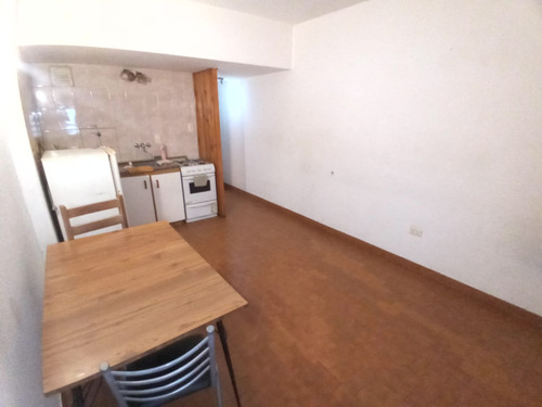 Departamento De 1 Ambiente En Alquiler  Hasta  Diciembre En Guemes