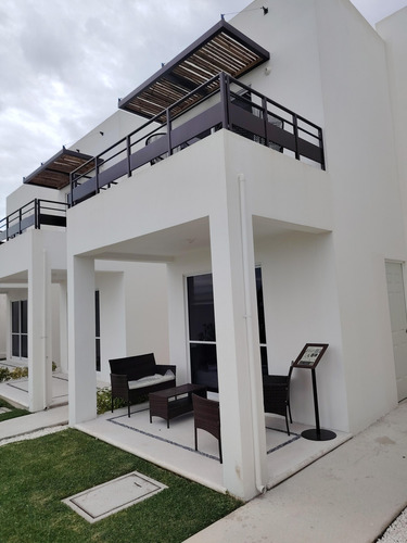 Casa En Condominio Nueva Con Alberca, Palala Y Vigilancia!