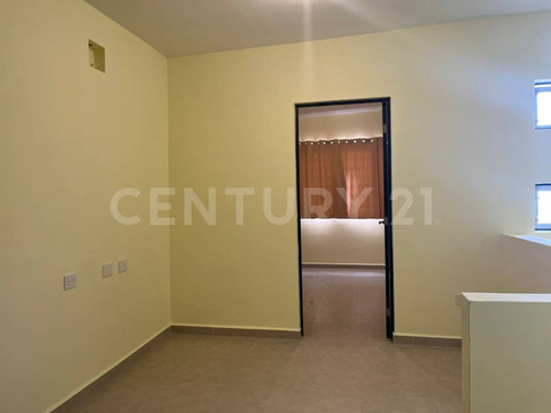 Casa En Renta En Col. Centrika Huinala En Apodaca