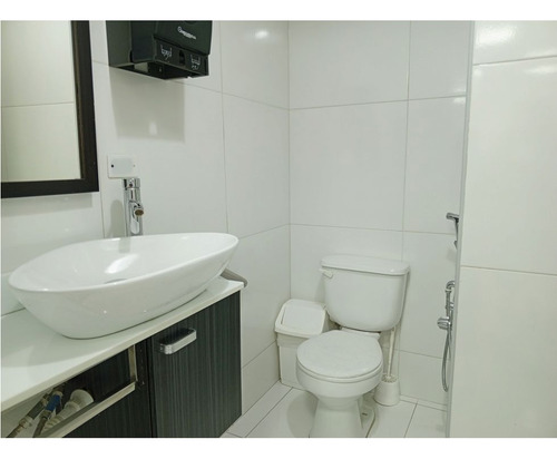 Venta . Consultorio. Av. Libertador. Caracas 157499