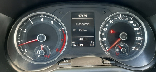 Imagen 8 de 13 de Volkswagen Voyage 2017 1.6 Trenline 101cv