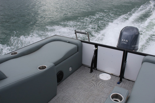 Lancha Ventura Pontoon 250 Zero V-cat Solara Fluvimar Vcat