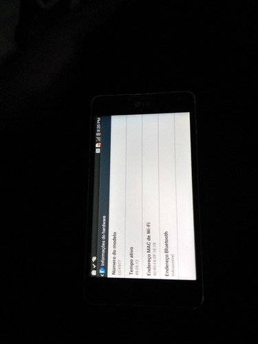 Celular LG E977